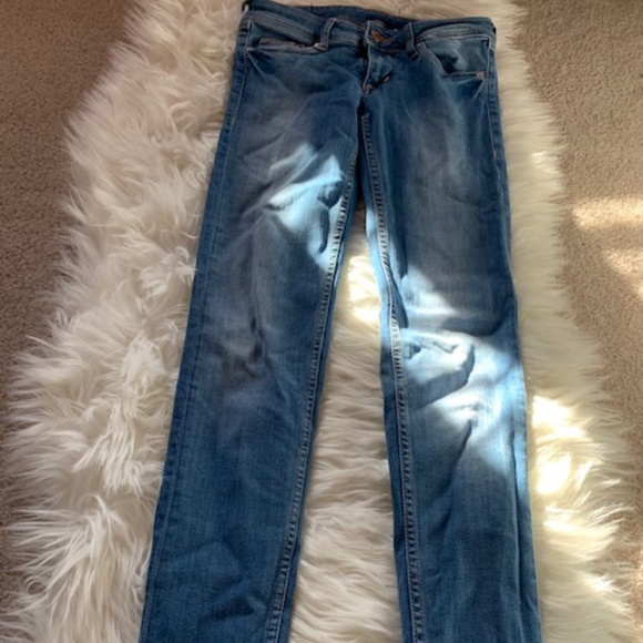 Hollister low rise skinny jeans - Picture 1 of 2